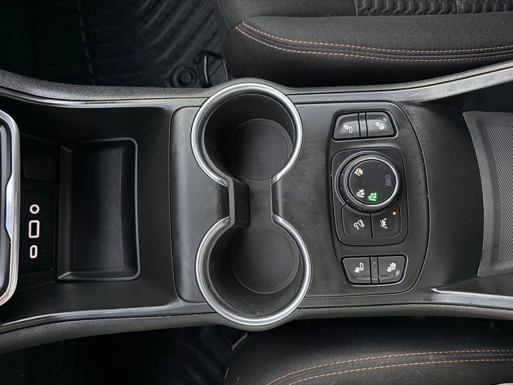Photo 31 of this GMC TERRAIN