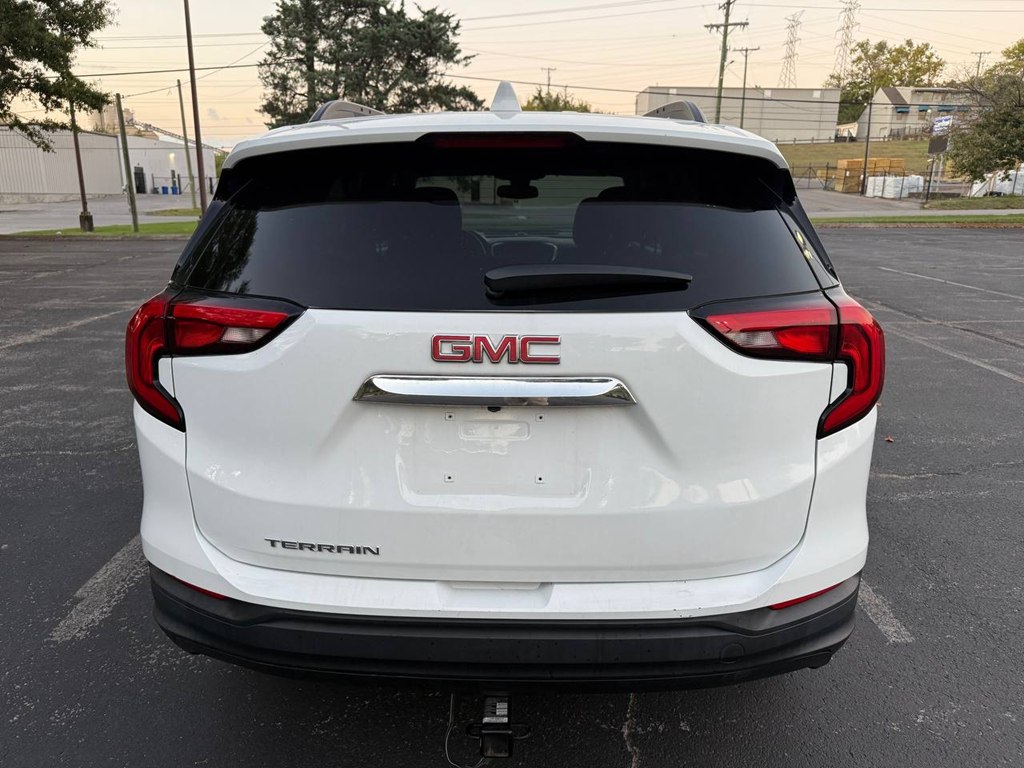 Photo 7 of this GMC TERRAIN
