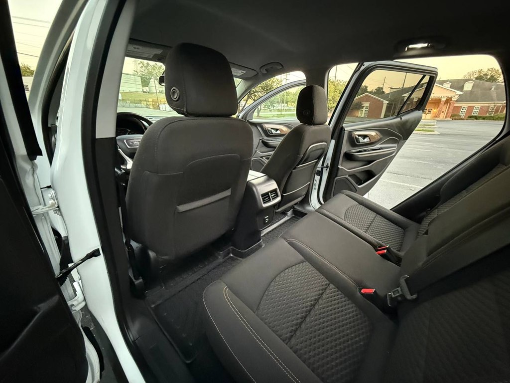 Photo 21 of this GMC TERRAIN