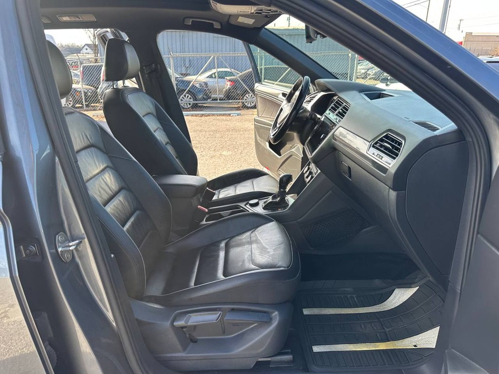 Photo 16 of this VOLKSWAGEN TIGUAN