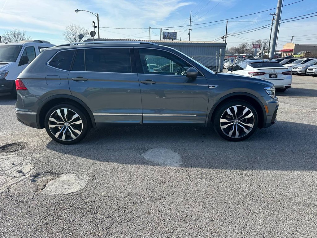 Photo 5 of this VOLKSWAGEN TIGUAN