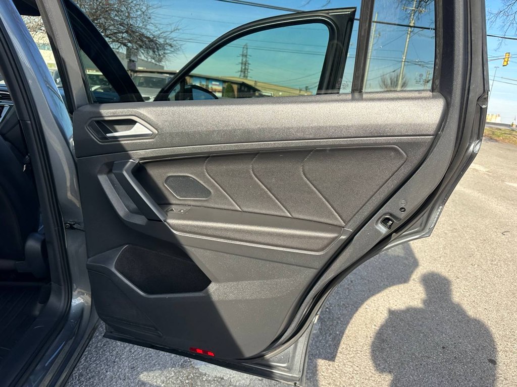 Photo 17 of this VOLKSWAGEN TIGUAN