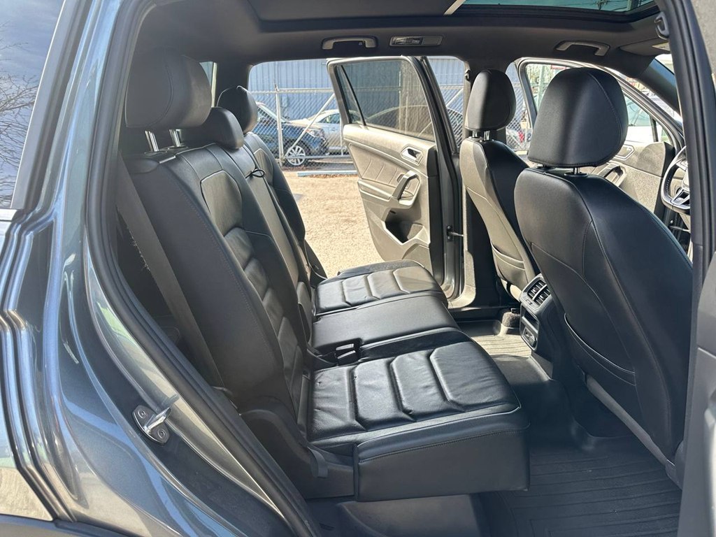 Photo 19 of this VOLKSWAGEN TIGUAN
