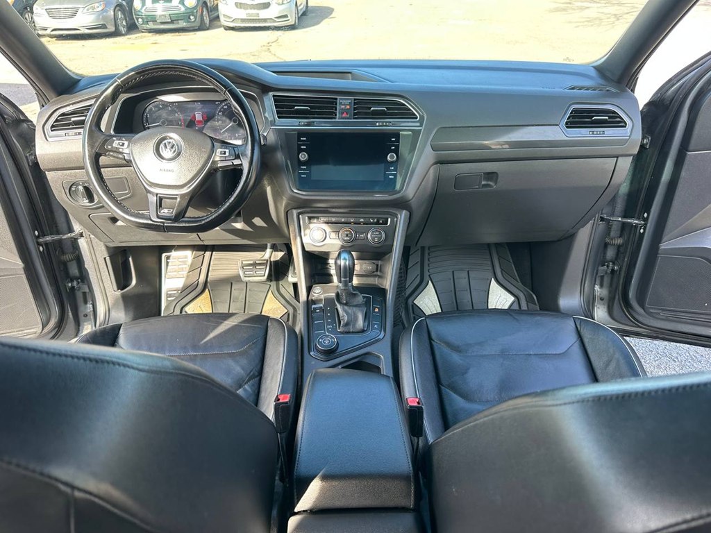 Photo 21 of this VOLKSWAGEN TIGUAN