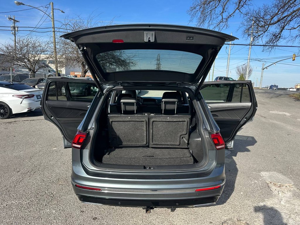Photo 12 of this VOLKSWAGEN TIGUAN