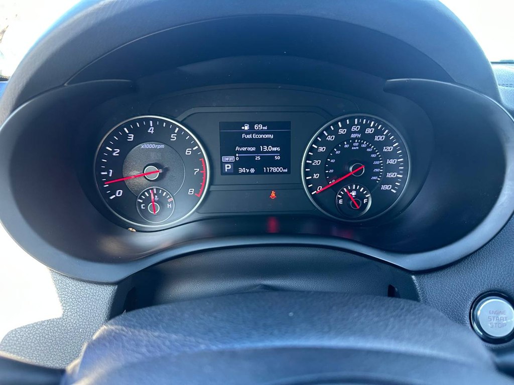 Photo 35 of this KIA STINGER