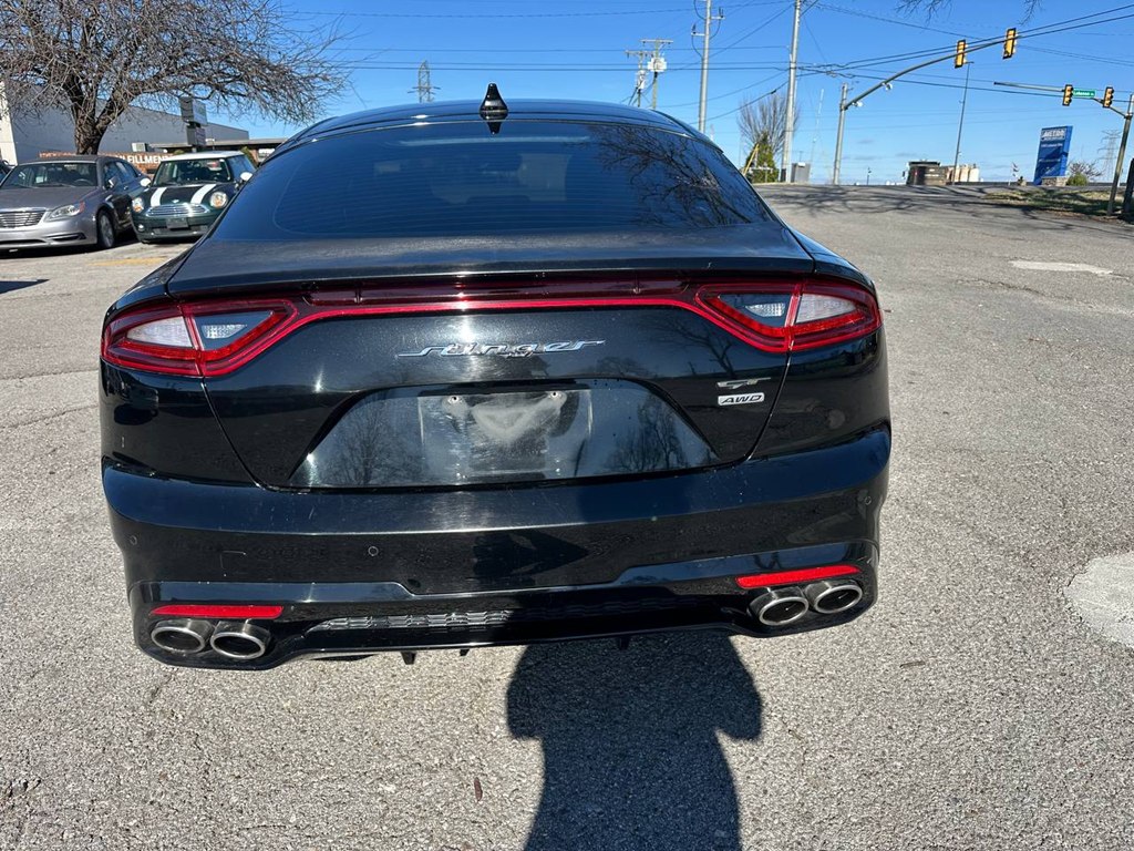 Photo 6 of this KIA STINGER