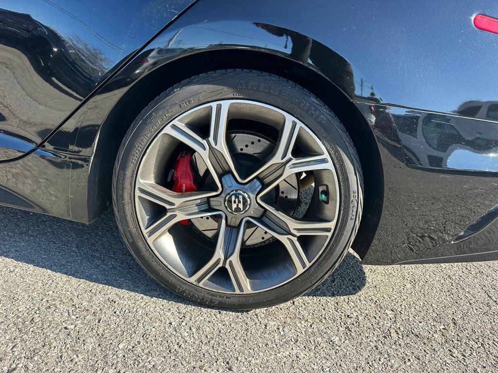 Photo 29 of this KIA STINGER