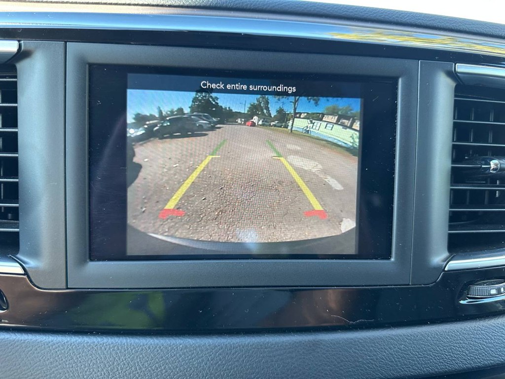 Photo 32 of this CHRYSLER PACIFICA
