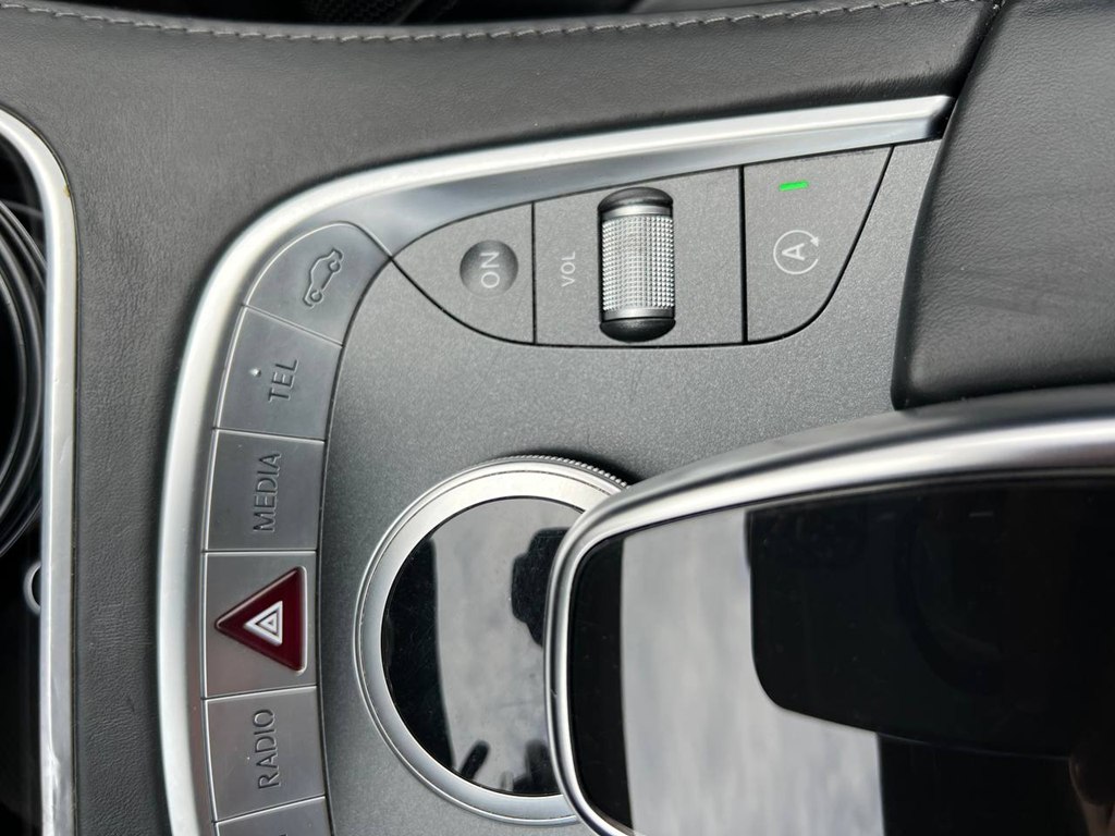 Photo 61 of this MERCEDES-BENZ S-CLASS