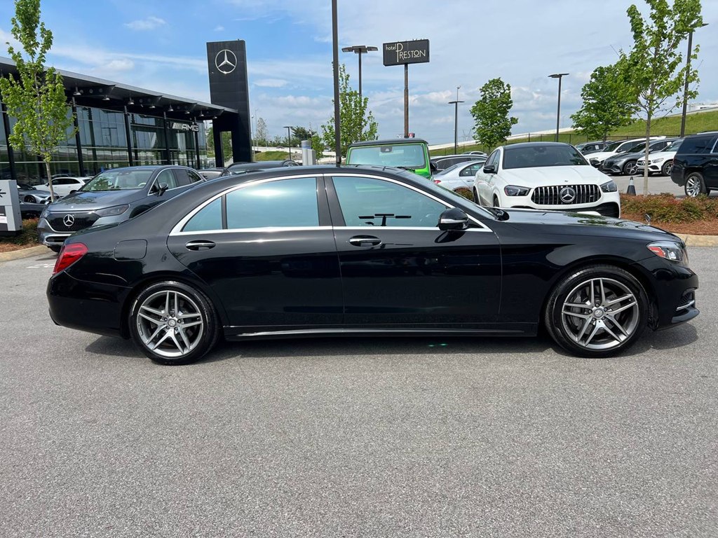 Photo 4 of this MERCEDES-BENZ S-CLASS