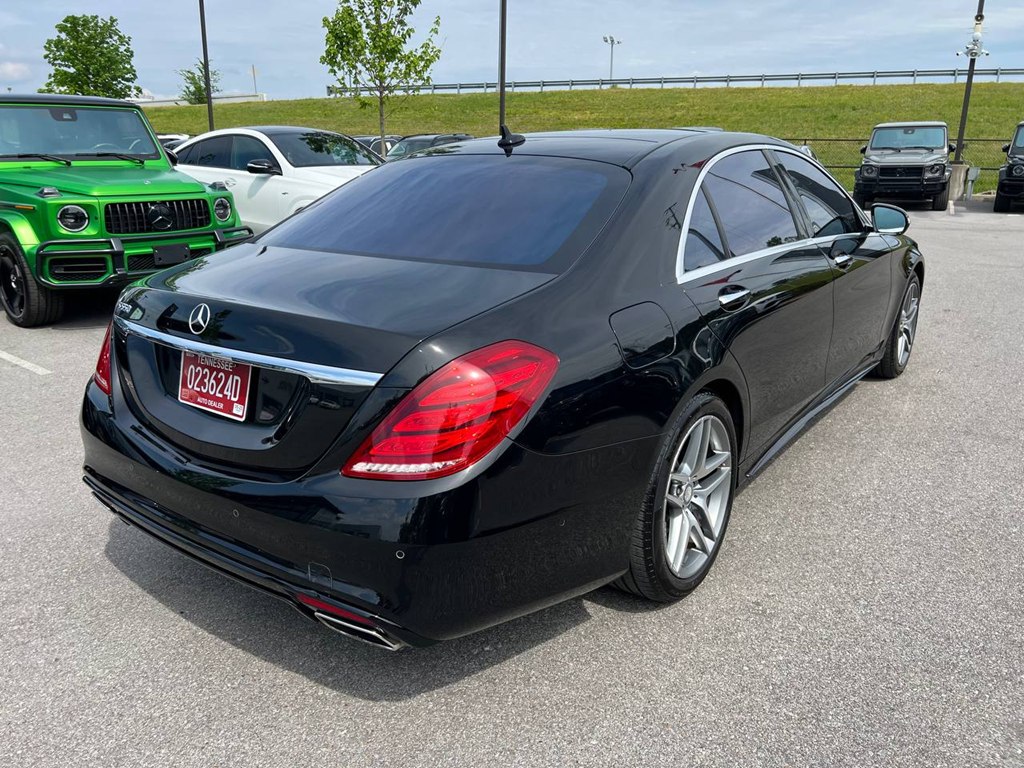 Photo 5 of this MERCEDES-BENZ S-CLASS