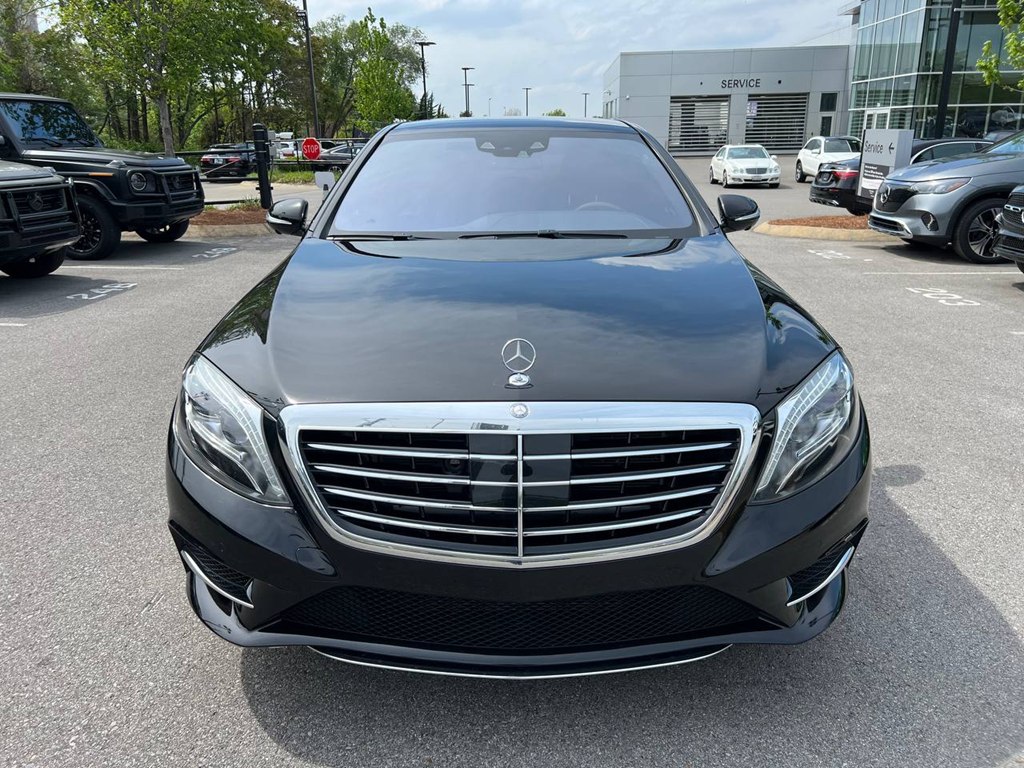 Photo 2 of this MERCEDES-BENZ S-CLASS
