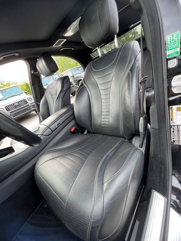 Photo 22 of this MERCEDES-BENZ S-CLASS