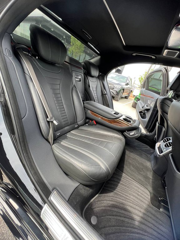 Photo 25 of this MERCEDES-BENZ S-CLASS