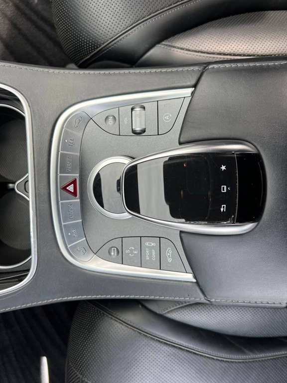 Photo 51 of this MERCEDES-BENZ S-CLASS
