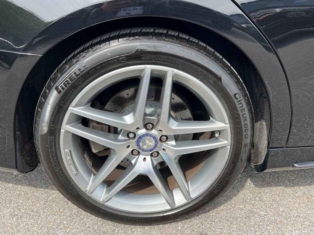 Photo 44 of this MERCEDES-BENZ S-CLASS