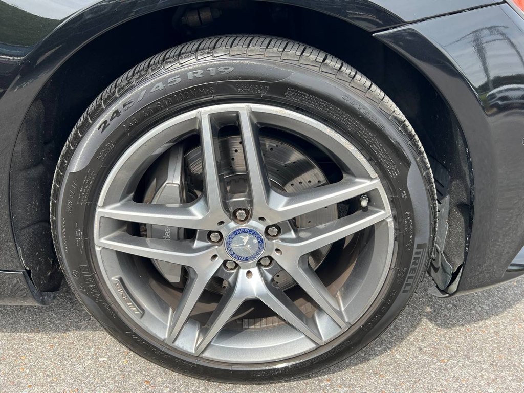 Photo 43 of this MERCEDES-BENZ S-CLASS