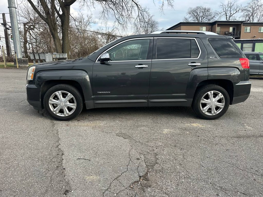Photo 9 of this GMC TERRAIN