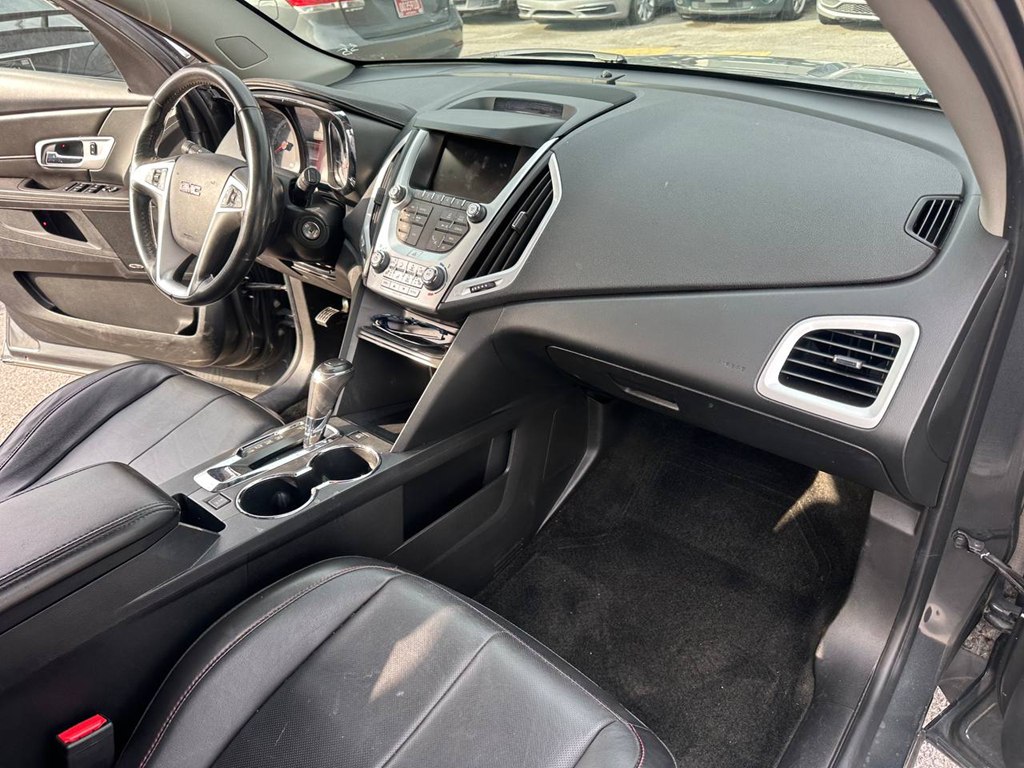 Photo 26 of this GMC TERRAIN