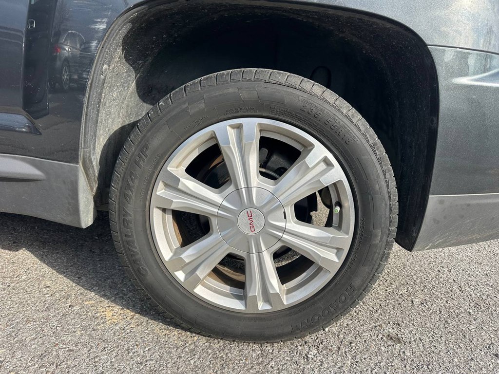 Photo 30 of this GMC TERRAIN