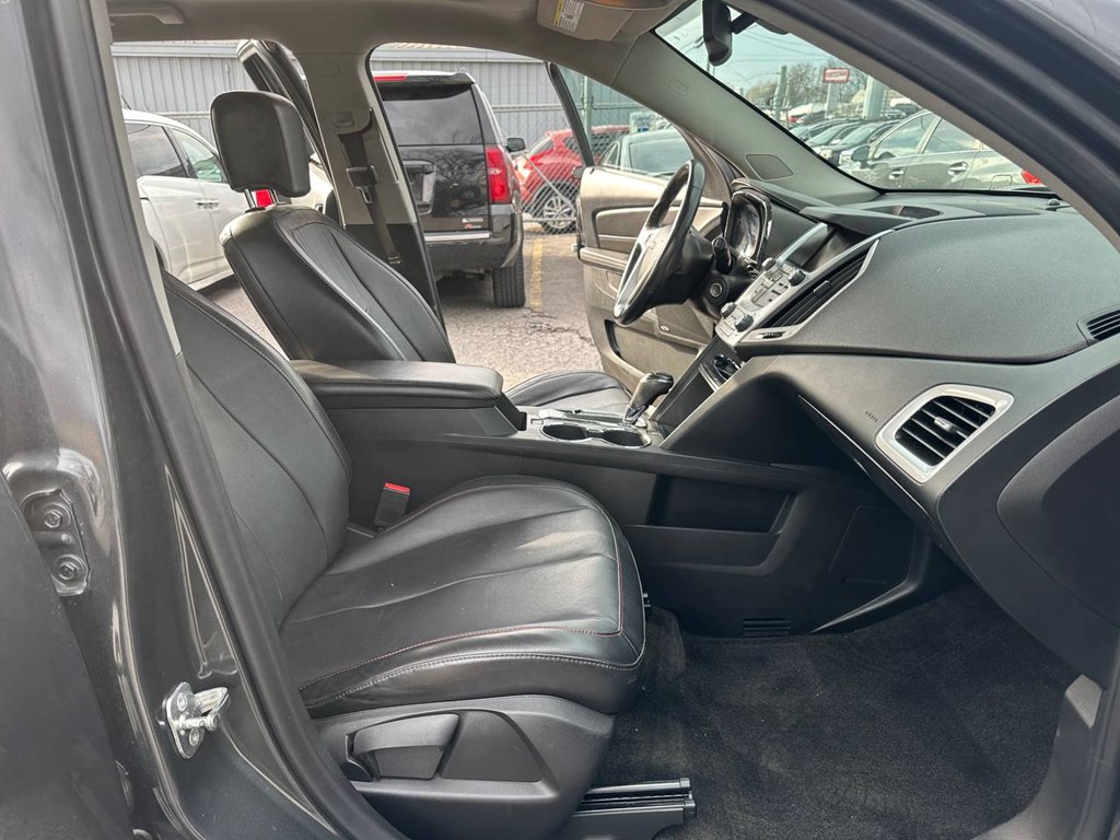 Photo 24 of this GMC TERRAIN