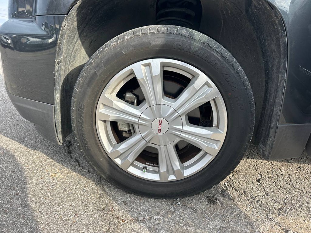 Photo 29 of this GMC TERRAIN