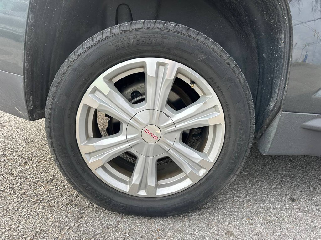 Photo 28 of this GMC TERRAIN