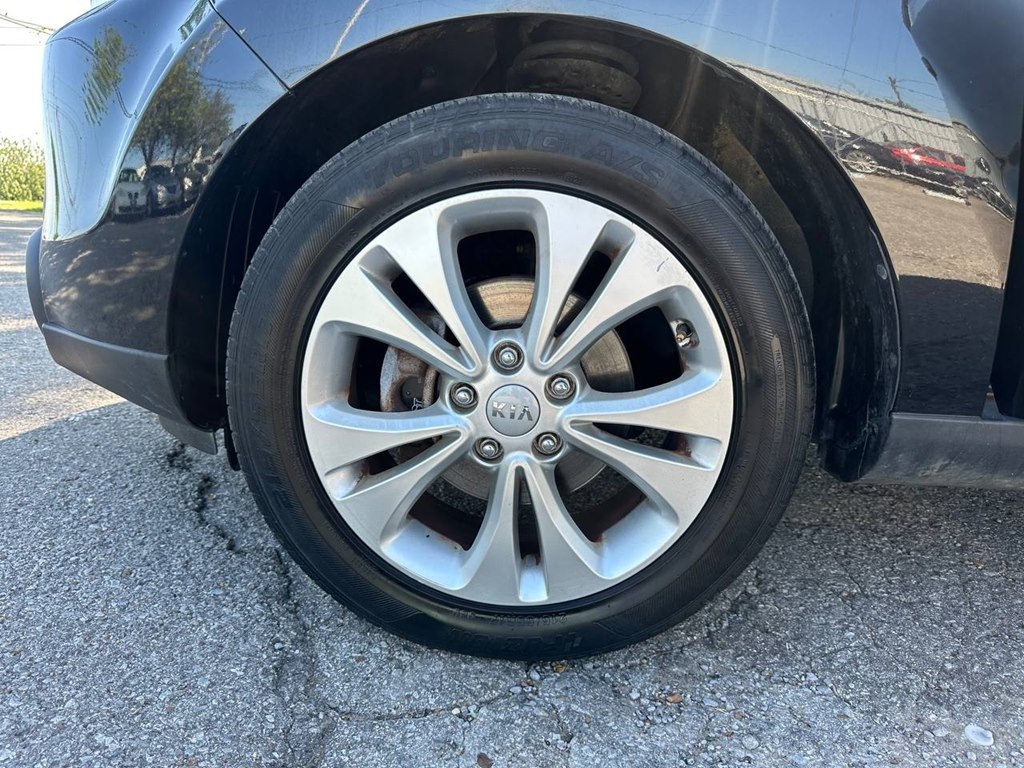 Photo 19 of this KIA SOUL