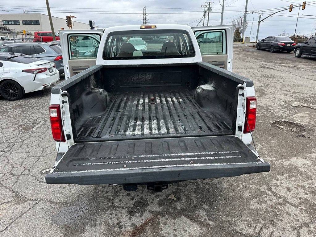 Photo 11 of this FORD F250