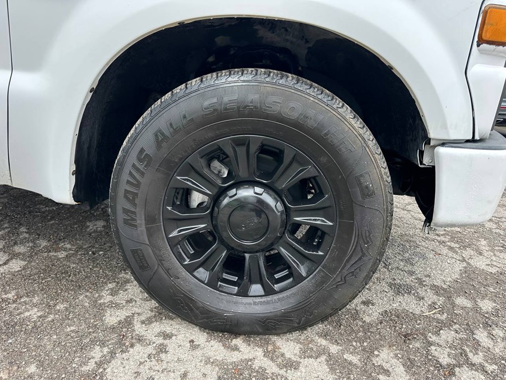 Photo 26 of this FORD F250