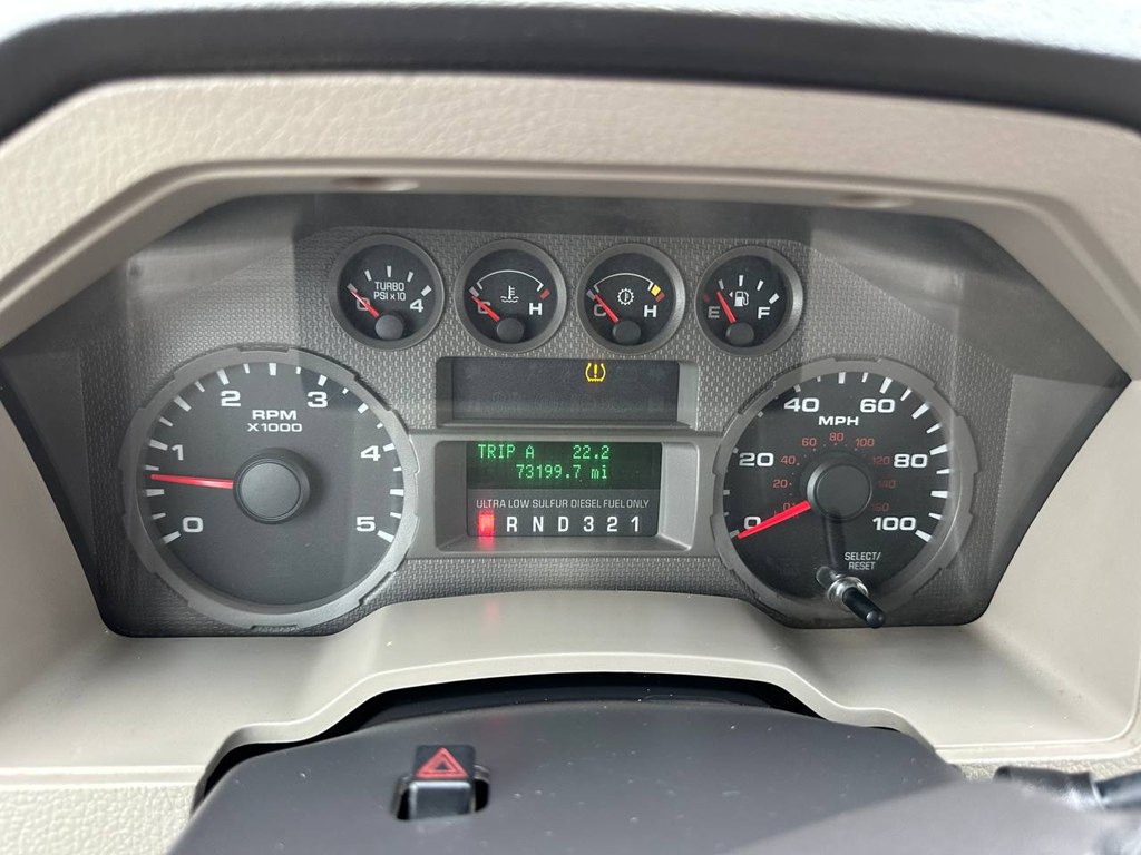 Photo 31 of this FORD F250