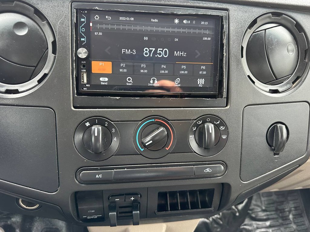 Photo 30 of this FORD F250