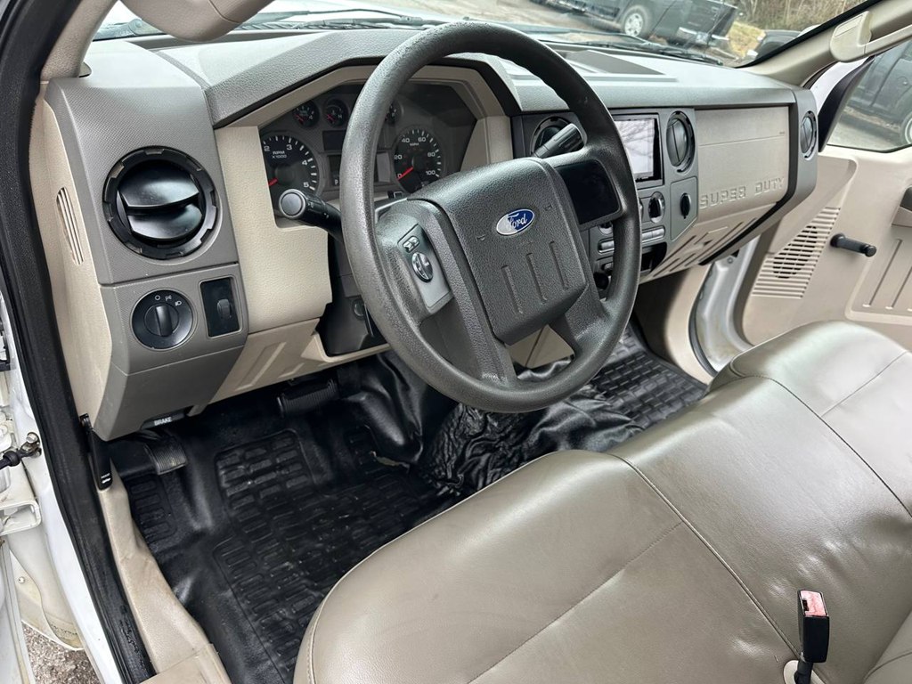 Photo 14 of this FORD F250