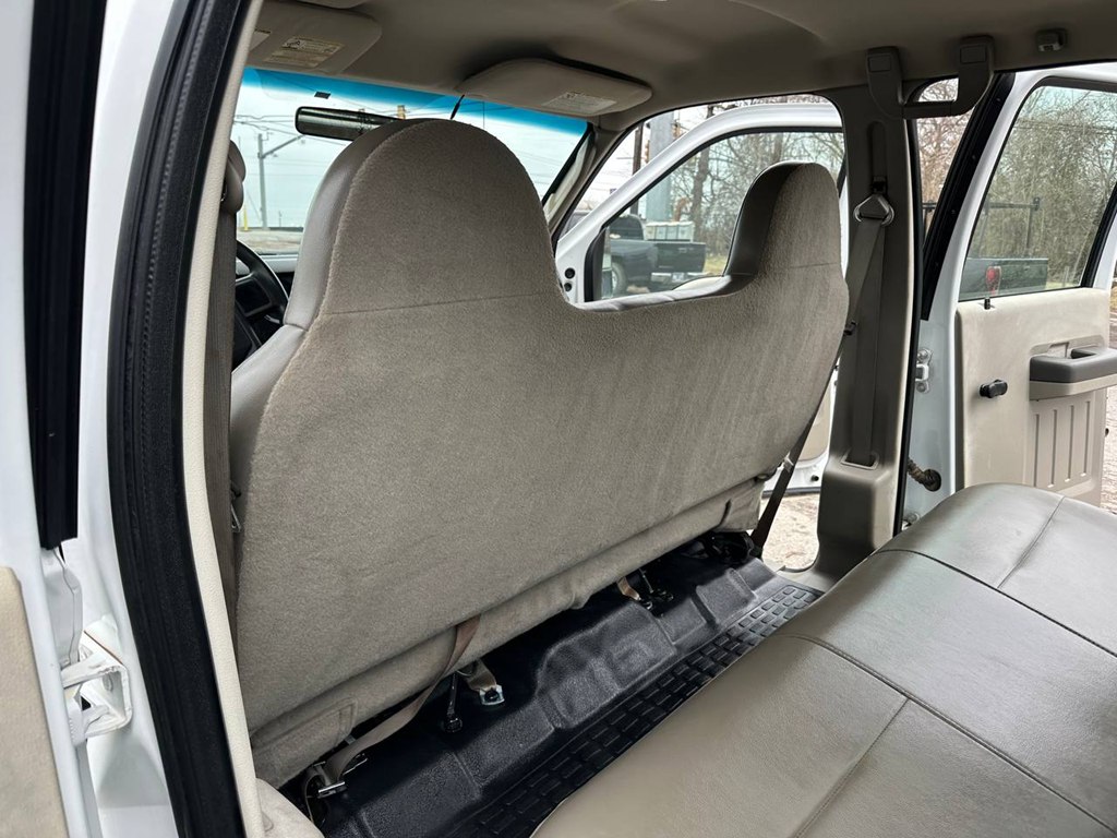 Photo 18 of this FORD F250