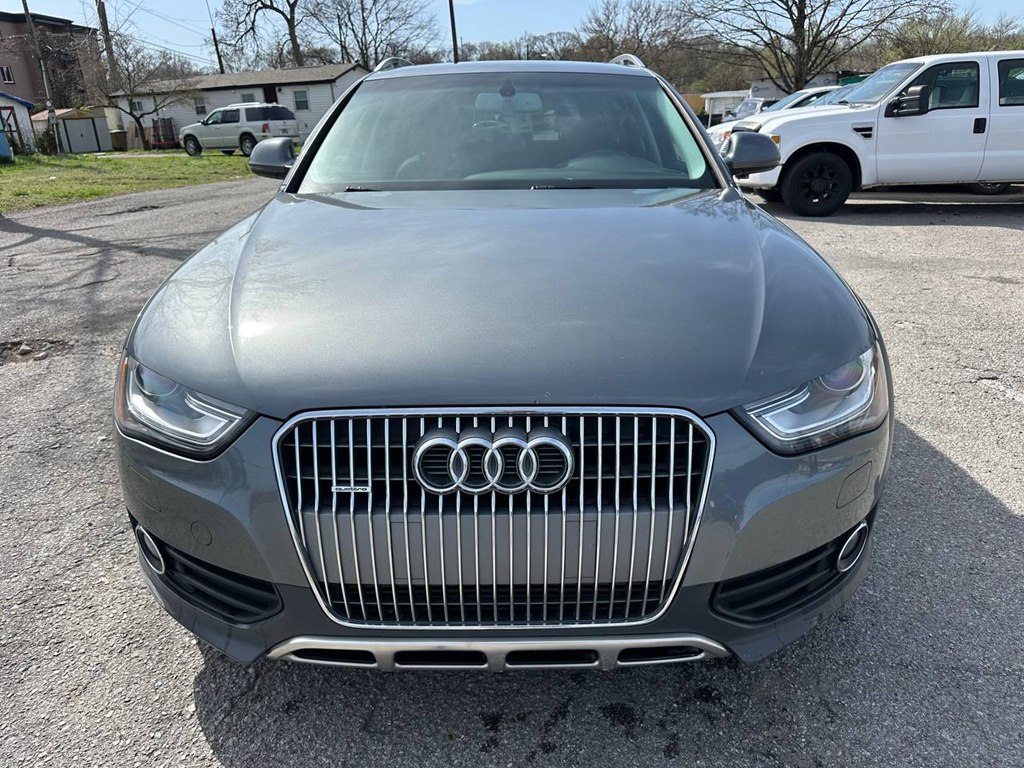 Photo 3 of this AUDI A4 ALLROAD