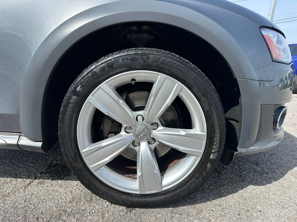 Photo 27 of this AUDI A4 ALLROAD