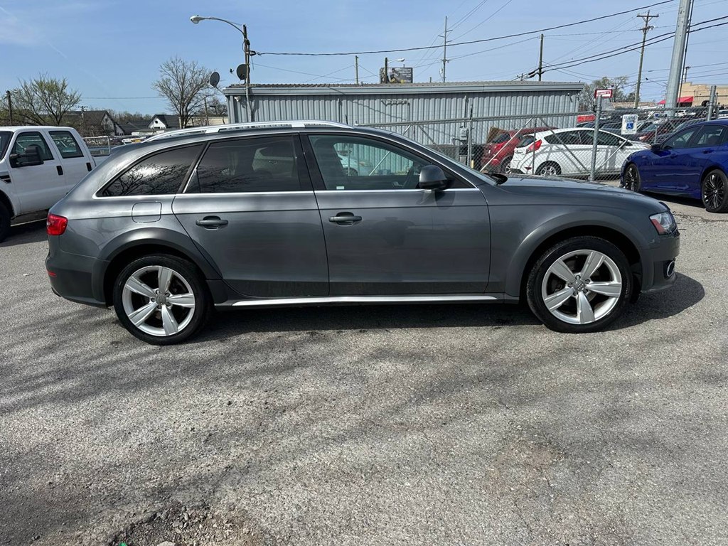 Photo 5 of this AUDI A4 ALLROAD