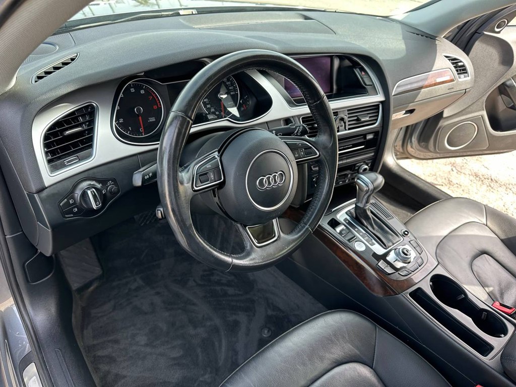 Photo 15 of this AUDI A4 ALLROAD