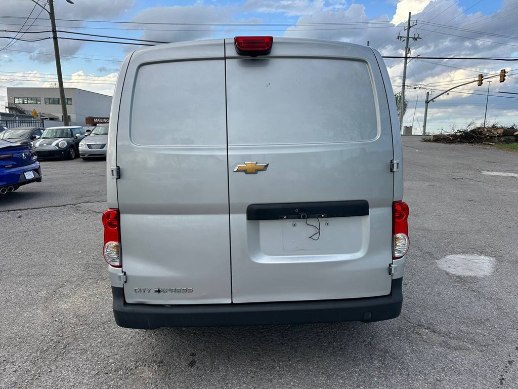 Photo 7 of this CHEVROLET CITY EXPRESS