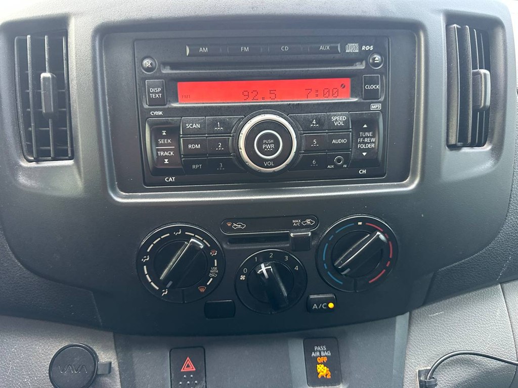Photo 27 of this CHEVROLET CITY EXPRESS