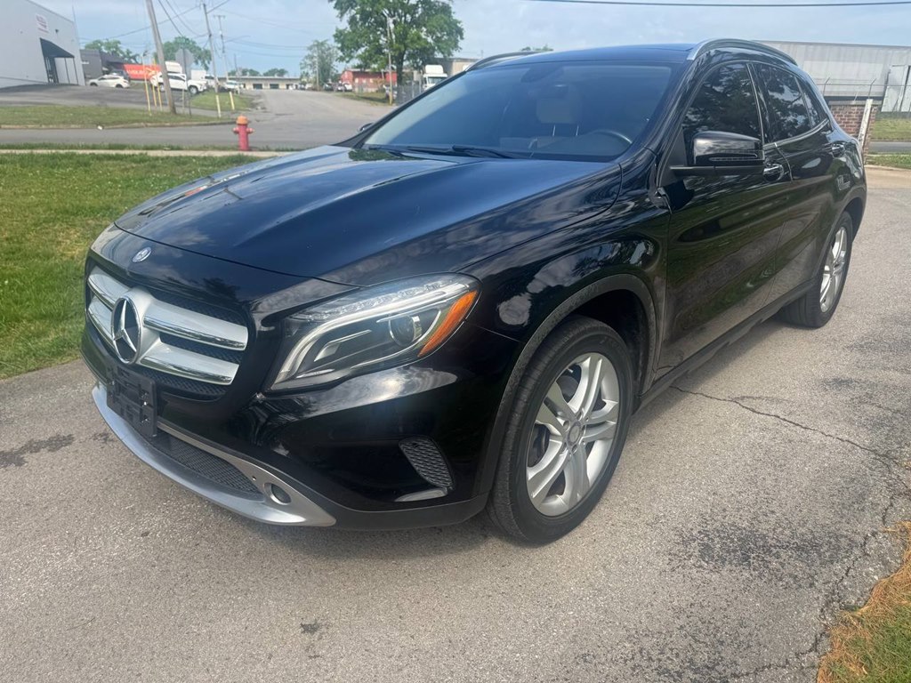 Photo 2 of this MERCEDES-BENZ GLA