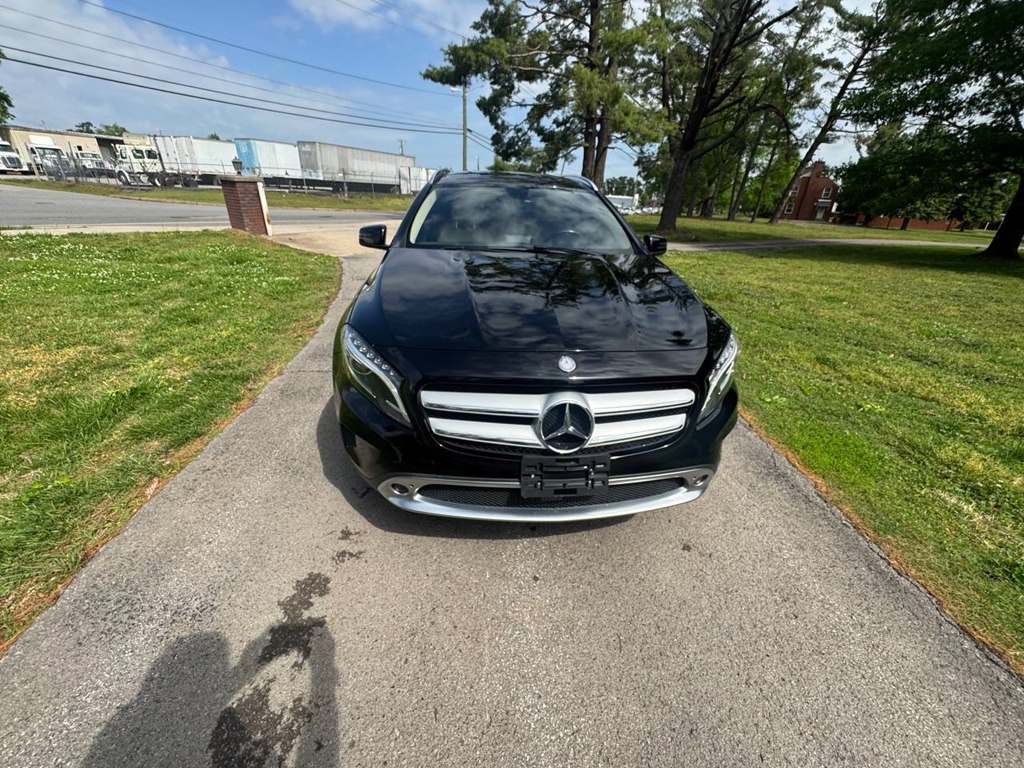 Photo 6 of this MERCEDES-BENZ GLA