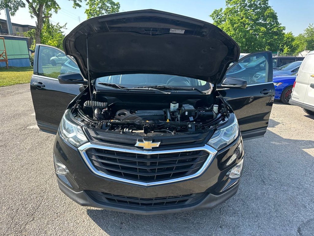 Photo 10 of this CHEVROLET EQUINOX
