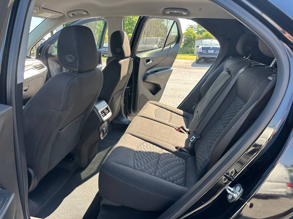 Photo 17 of this CHEVROLET EQUINOX