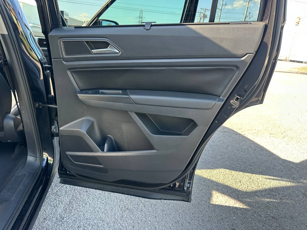 Photo 24 of this VOLKSWAGEN ATLAS