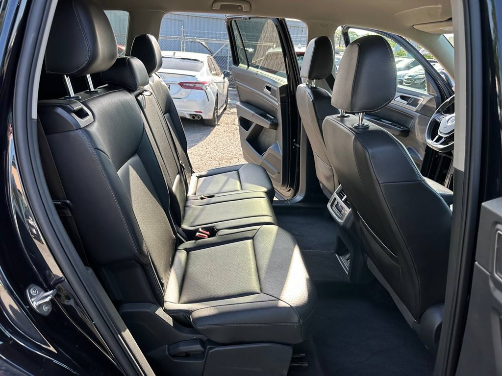 Photo 21 of this VOLKSWAGEN ATLAS