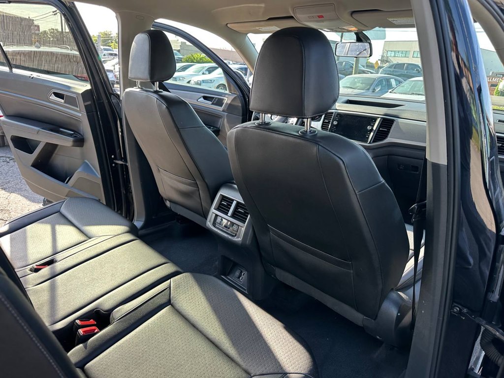 Photo 22 of this VOLKSWAGEN ATLAS
