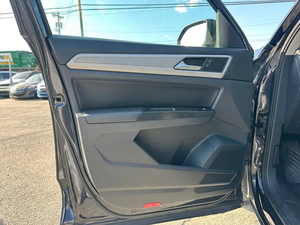 Photo 15 of this VOLKSWAGEN ATLAS