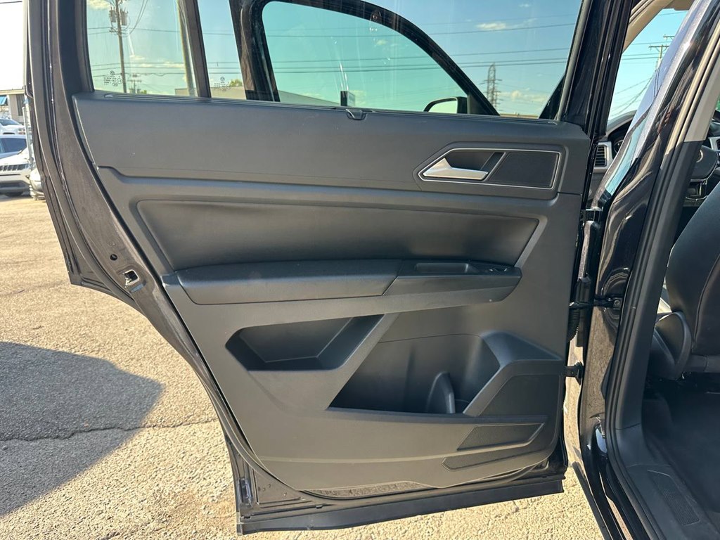 Photo 19 of this VOLKSWAGEN ATLAS